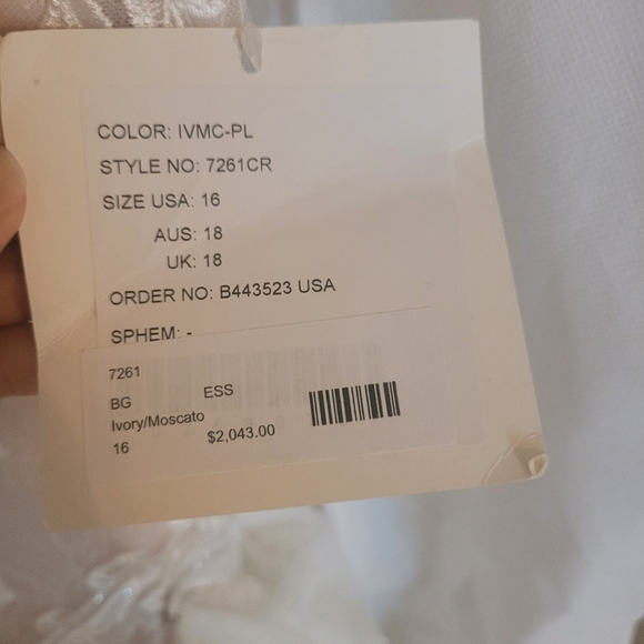 Stella York Wedding Dress - Picture 3 of 13